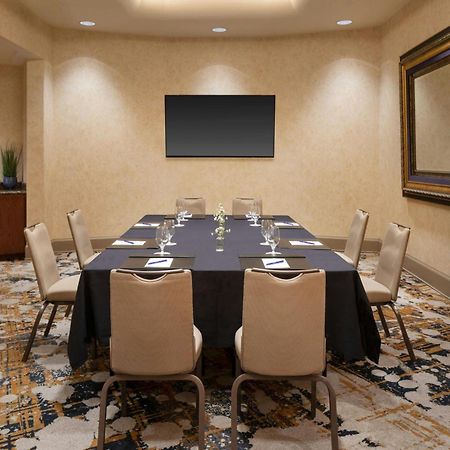 Delta Hotels By Marriott Phoenix Меса Екстериор снимка
