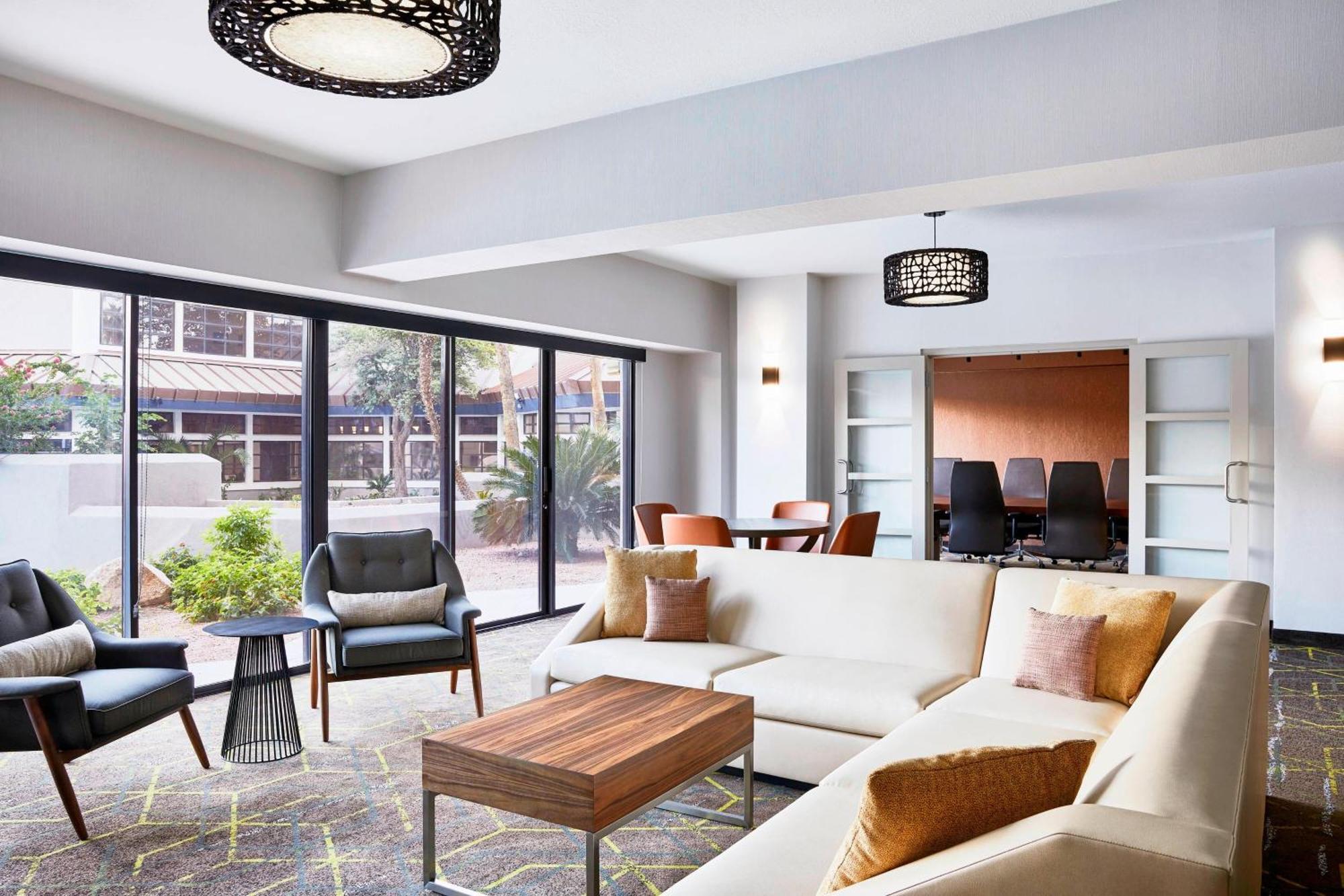 Delta Hotels By Marriott Phoenix Меса Екстериор снимка