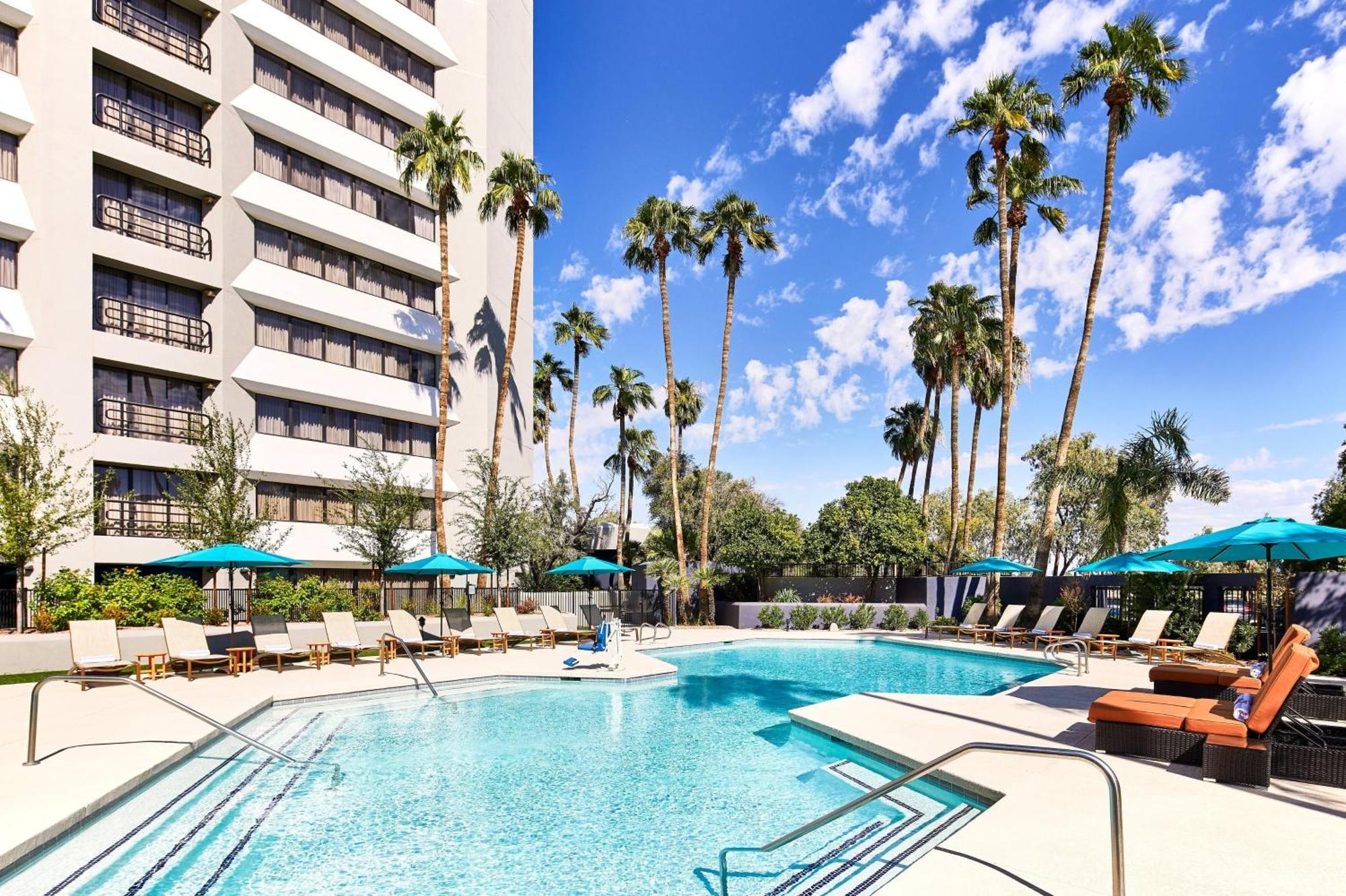 Delta Hotels By Marriott Phoenix Меса Екстериор снимка