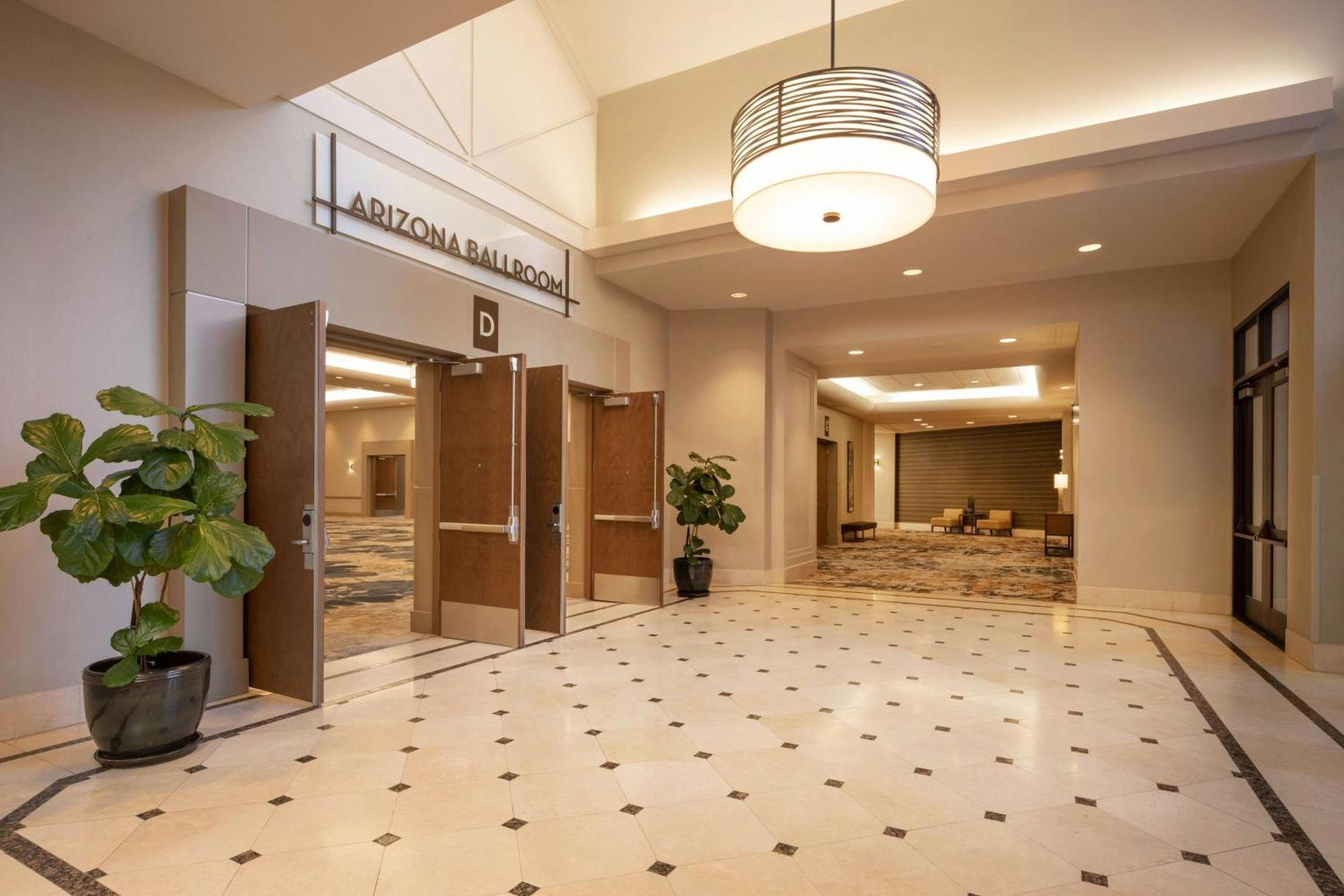 Delta Hotels By Marriott Phoenix Меса Екстериор снимка