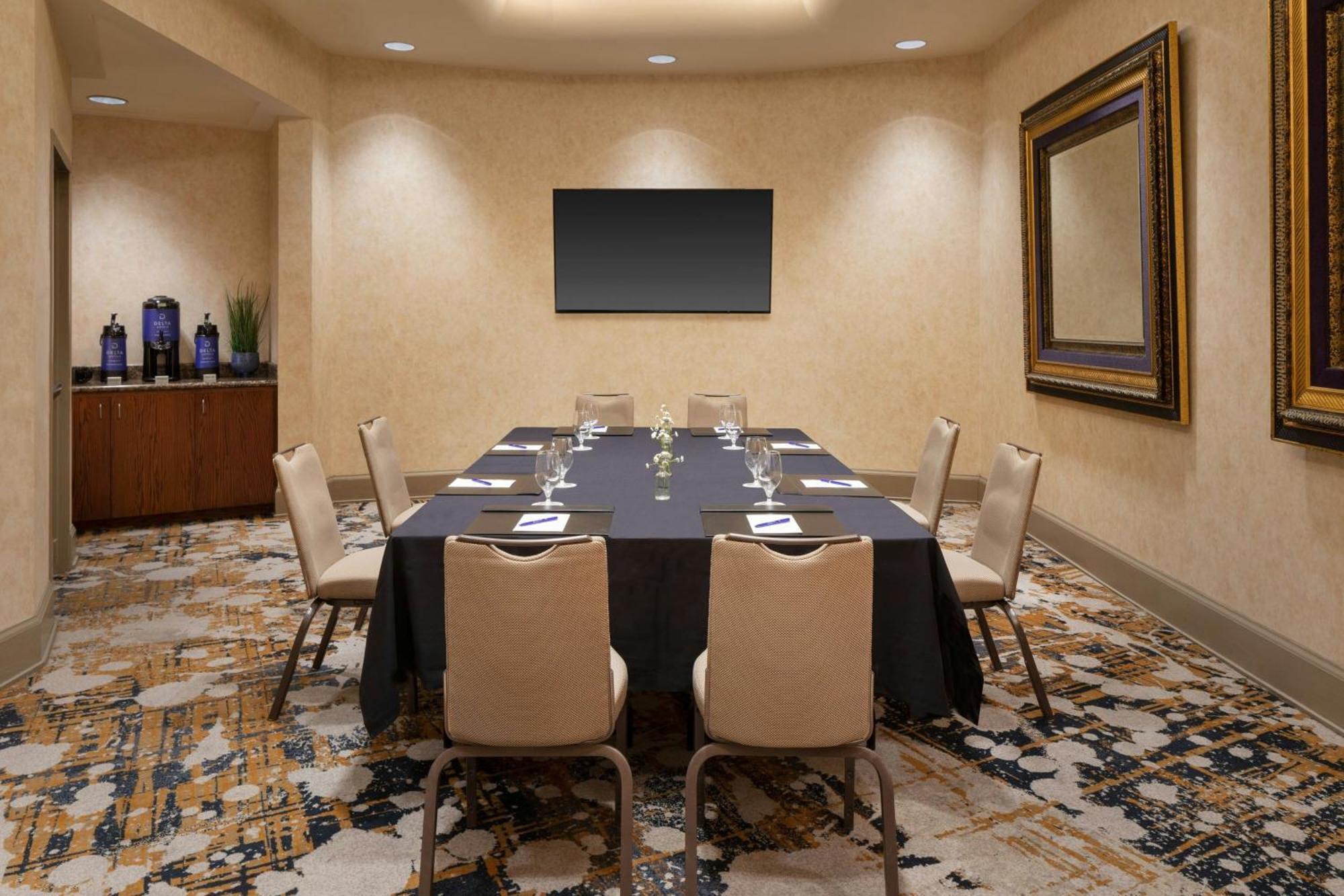 Delta Hotels By Marriott Phoenix Меса Екстериор снимка