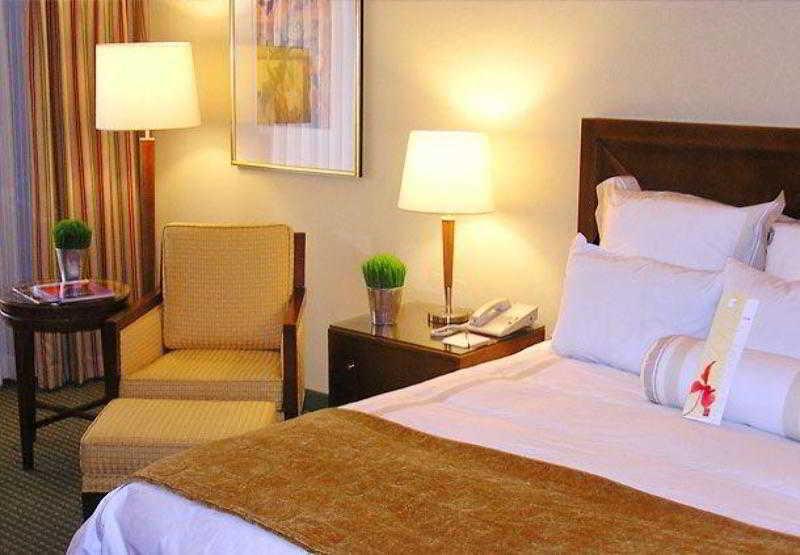 Delta Hotels By Marriott Phoenix Меса Екстериор снимка